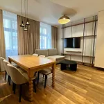 Apartamenty Teofila Magdzinskiego 5